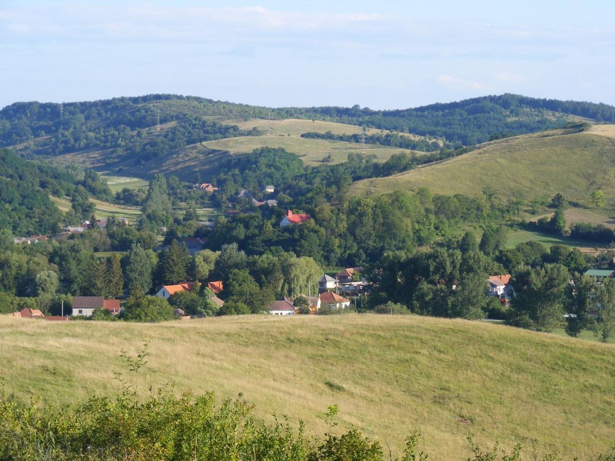 Falubiro Vendeghaza Bekolce Exteriér fotografie