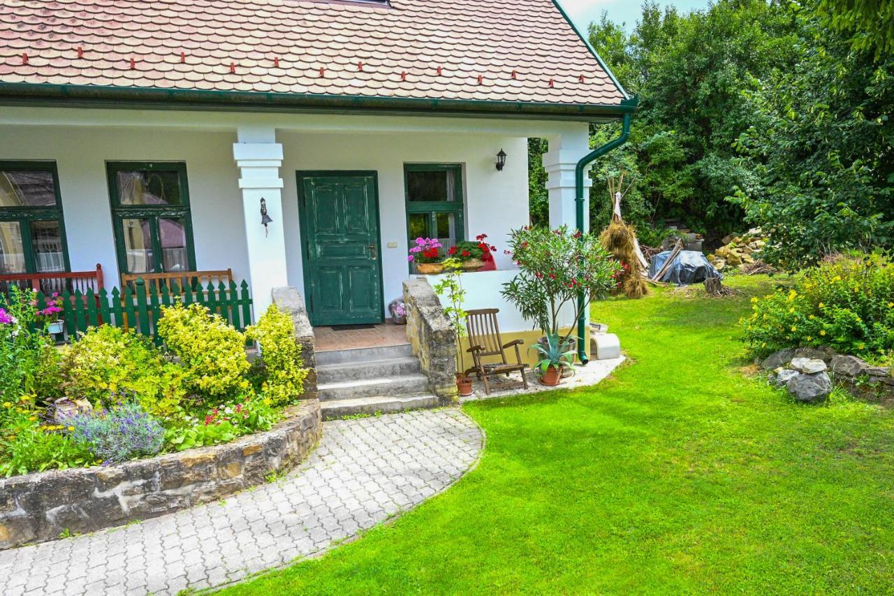 Falubiro Vendeghaza Bekolce Exteriér fotografie