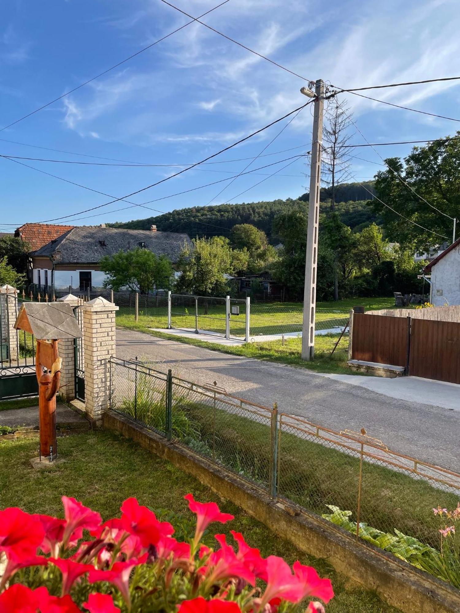 Falubiro Vendeghaza Bekolce Exteriér fotografie